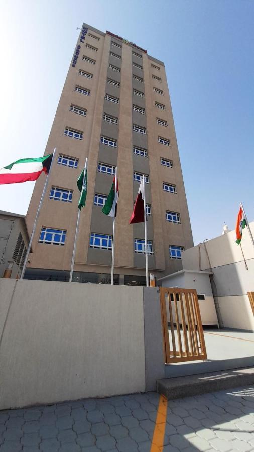 Zodiac Hotel Apartments Fahaheel 쿠웨이트 외부 사진