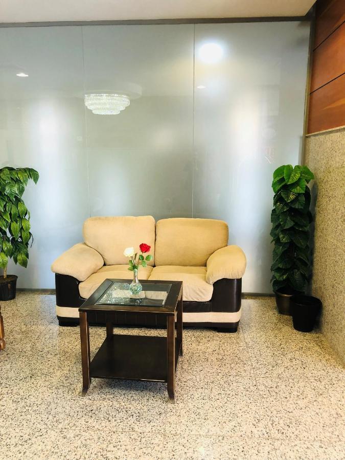 Zodiac Hotel Apartments Fahaheel 쿠웨이트 외부 사진