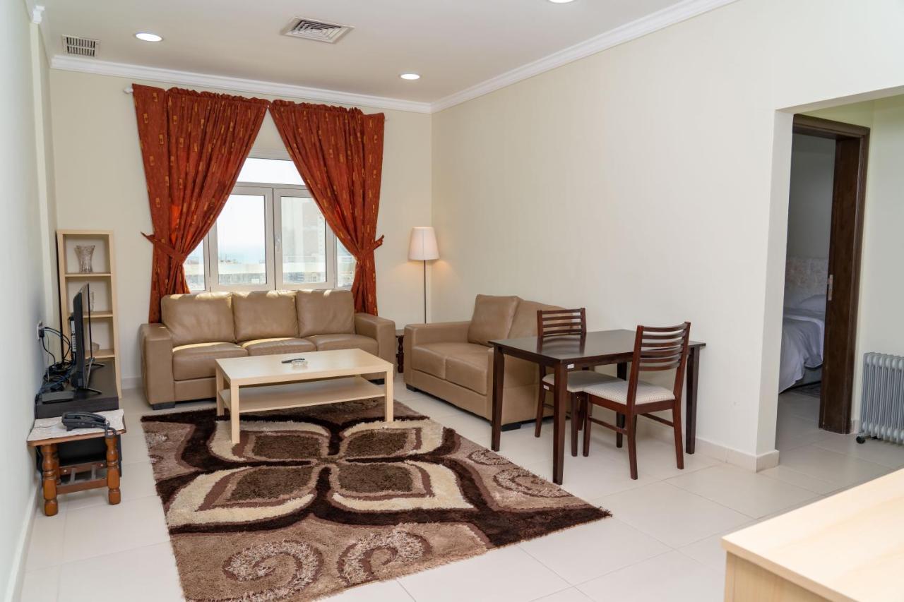 Zodiac Hotel Apartments Fahaheel 쿠웨이트 외부 사진