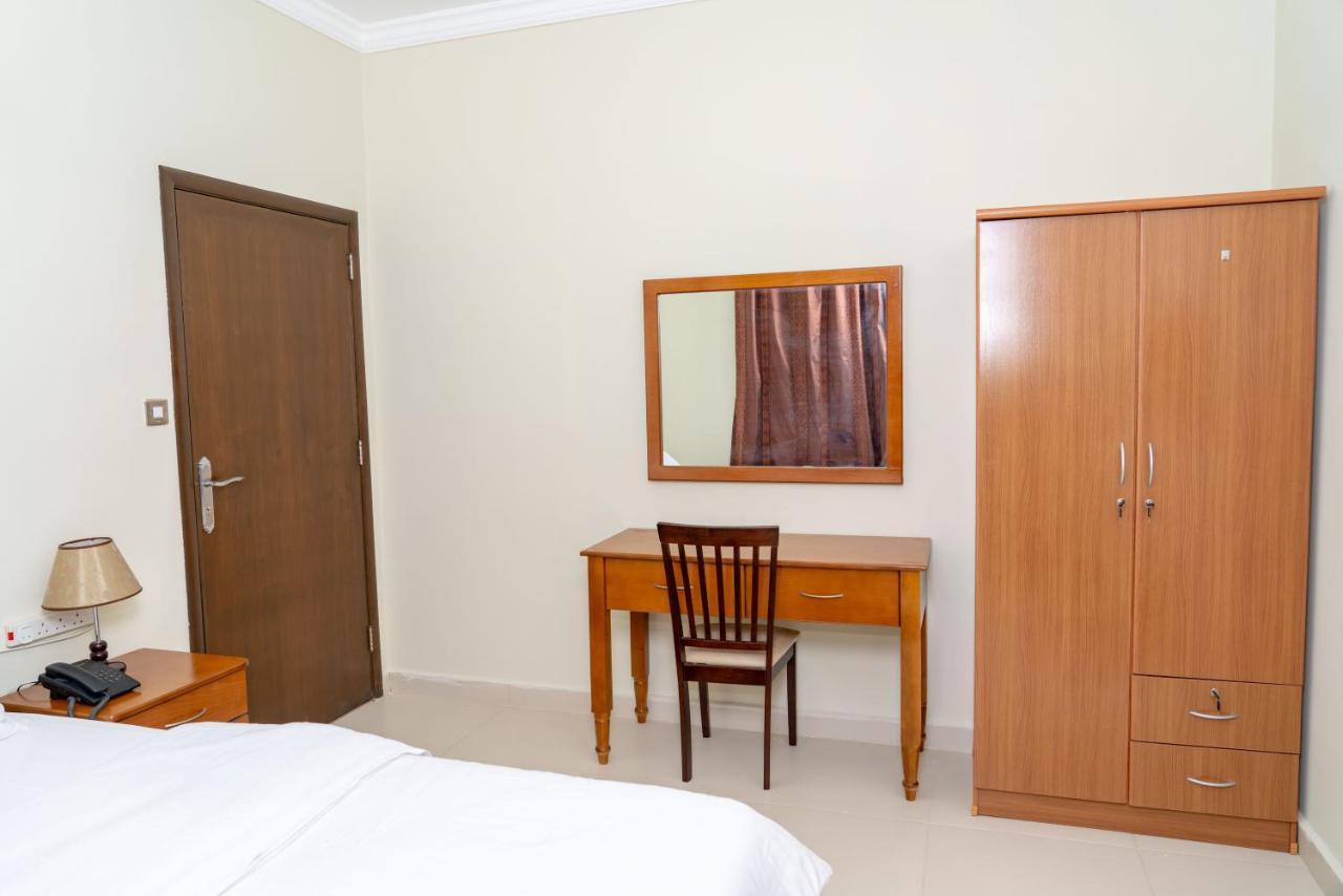 Zodiac Hotel Apartments Fahaheel 쿠웨이트 외부 사진