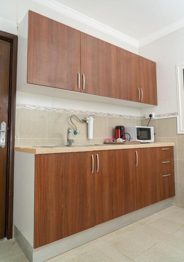 Zodiac Hotel Apartments Fahaheel 쿠웨이트 외부 사진