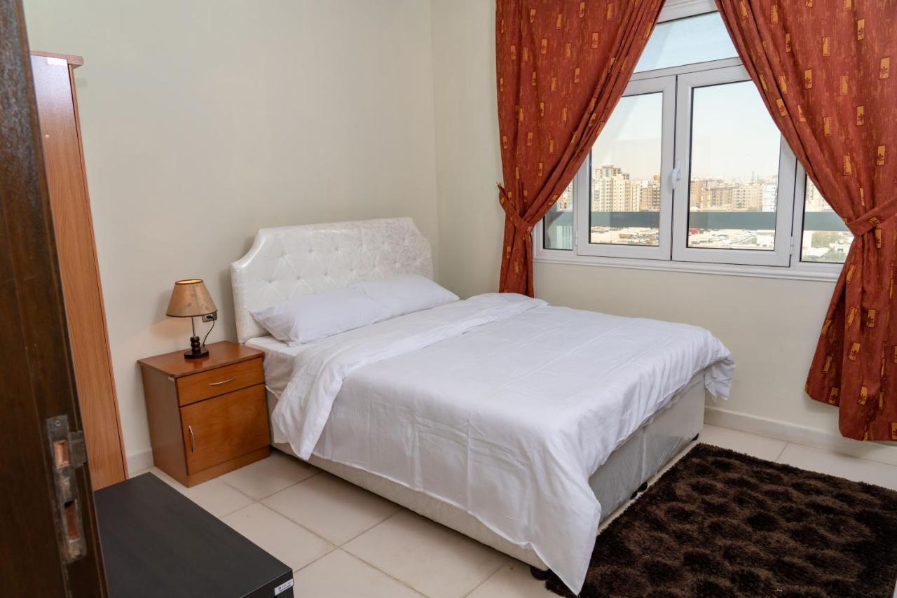 Zodiac Hotel Apartments Fahaheel 쿠웨이트 외부 사진