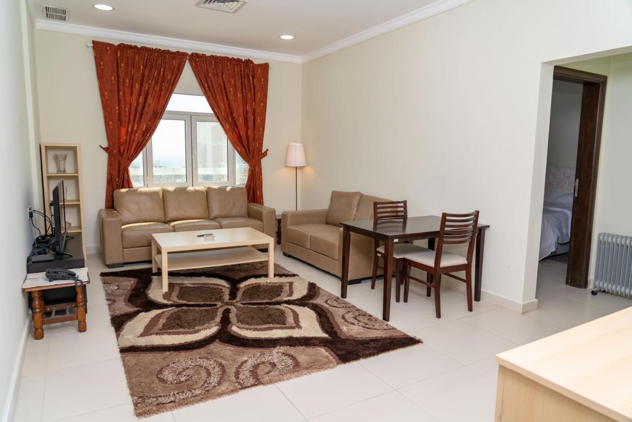 Zodiac Hotel Apartments Fahaheel 쿠웨이트 외부 사진